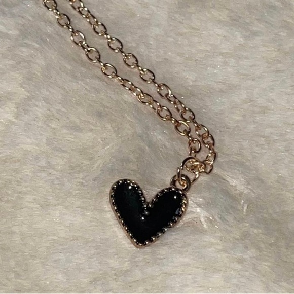 NEW 2 Pack Heart Necklaces - Picture 9 of 9